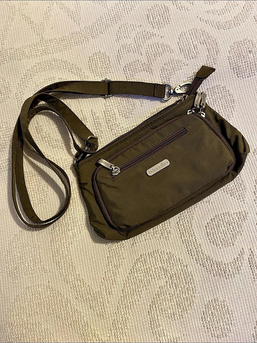 baggallini Multi-Pocket Nylon Crossbody Bag Green